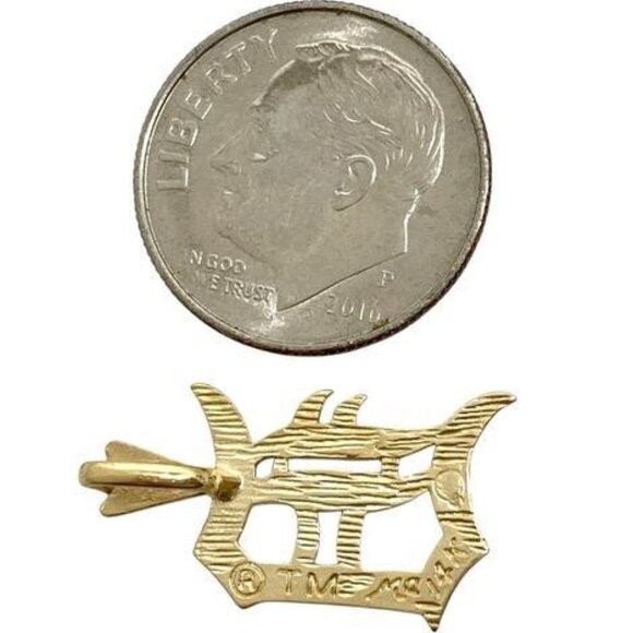 *SOLD* 14K Yellow Gold Letter "D" Old English Diamond Cut Initial Pendant - Picture 4 of 5